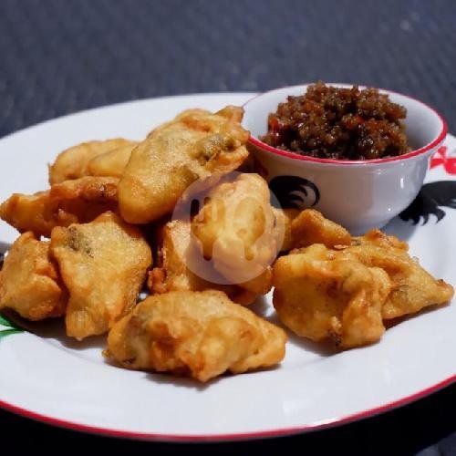 tahu labak sari menu Soto Kudus Dinda, Kesambi