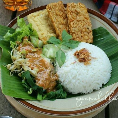 Nasi Pecel menu Rica-Rica Mentok Pring Kuning, Taman