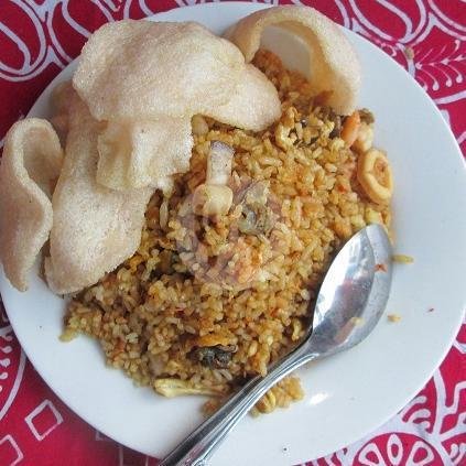 Kwetiauw Komplit Grng/rbs menu Seafood & Ikan Bakar Putra Semarang