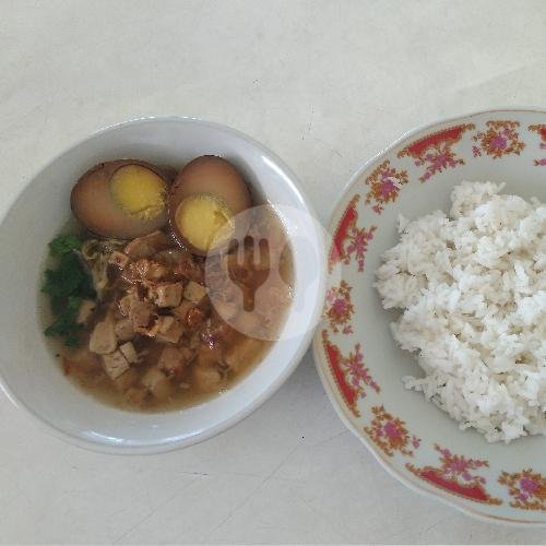 Nasi Bakmoy Ayam Telor menu Warung Pojok Timlo & Bakmoy