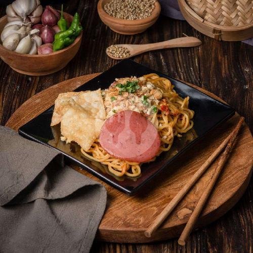 Mie Goreng Tapok menu Mie Sakera, Slawu