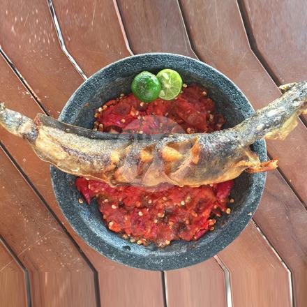Lele Goreng menu Ayam Cobek Jontor, Cempaka Putih