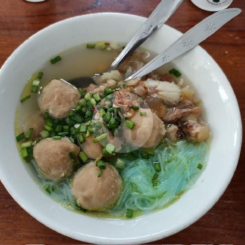 Bakso Besar Kikil menu Bakso H Giman Lumpur, Gresik Kota