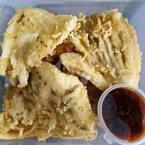 MoManggo Ice menu Pisang Goreng Sambal Roa MomoJo