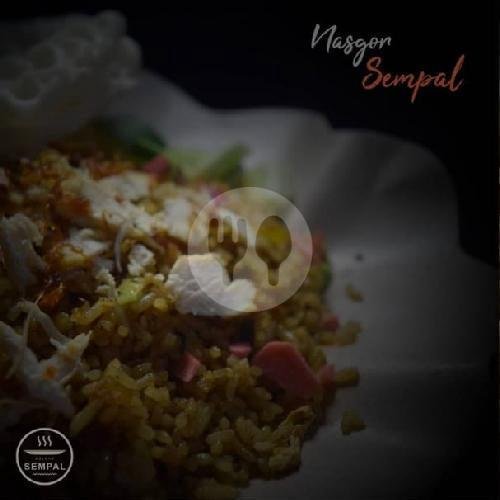 Nasgor Kulit Krispi menu Nasgor Sempal, Karang Menjangan