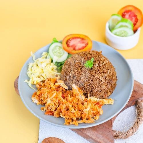 Review Menarik Restoran Si Geprek Mank Abu di Astana Anyar Bandung