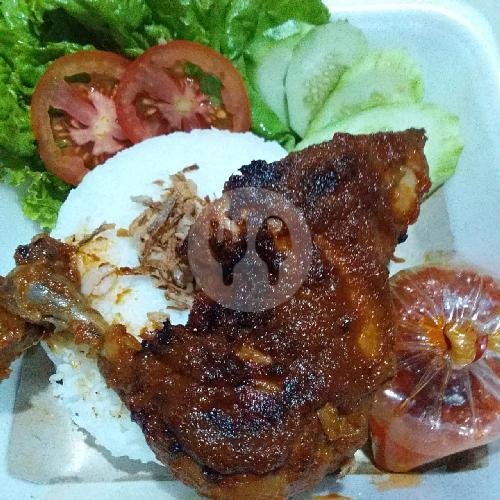 Ikan Nila Sambal Pecak menu Dapur Mama Azka, Koto Tangah