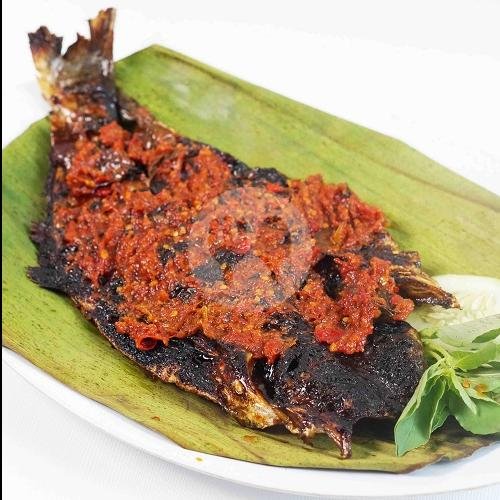 Patin Bakar Kecap menu Warung Apung Rahmawati, Gresik