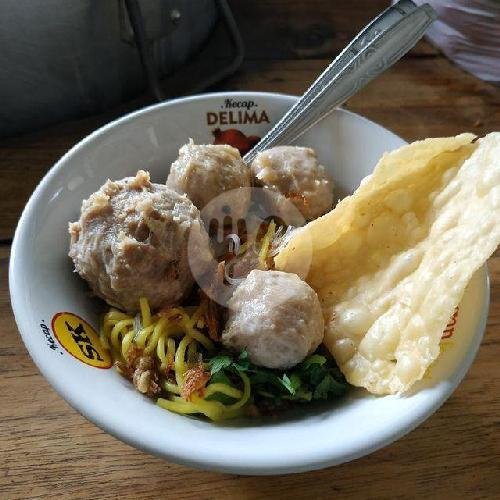 Es Jeruk menu Warung Bakso Pak Kumis DPRD, Laweyan