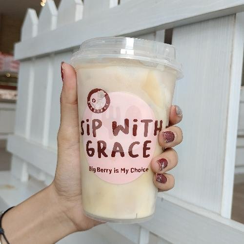 Cracked Ice Coffee Latte menu Big Berry Bakery, Sultan Agung