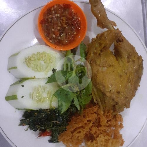 Nasi Putih menu Ayam & Bebek Goreng Pak Bambang, Jaten