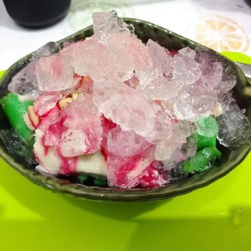 Paket Hemat 2xEs pisang Ijo Original + 1x Es Pisang Ijo Durian menu Es Pisang Ijo Durian Runtuh