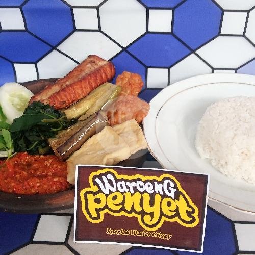 Paket Nasi Ayam menu Warung Penyet Spesial Wader Crispy, Kedung Sroko