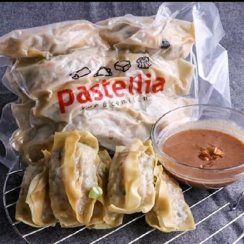 Paket Pastel Frozen menu Pastellia, Bintaro