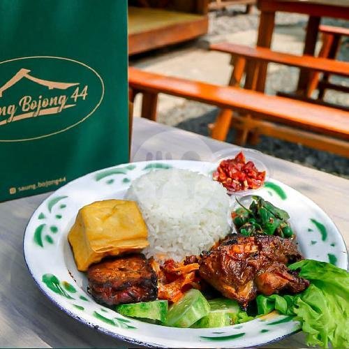 Saung Bojong 44: Menyusuri Kenangan Manis dengan Masakan Sunda yang Autentik