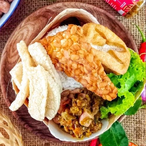 Boss Cumi Darbe (Dadar Cabe) MAD menu Boss Cumi (Nasi Sambel Cumi Pedas), Nologaten