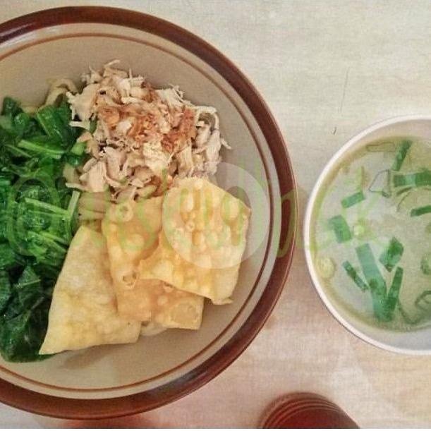 Kerupuk Pangsit menu Beranda Citebaks, Dokter Sukarjo