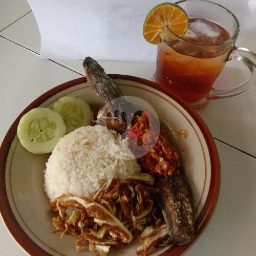 Lele Goreng menu Penyetan Mas Kobis Plemburan, Kaliurang