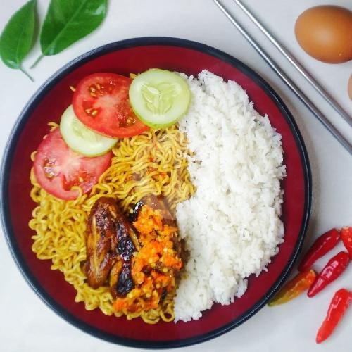 Paket Spesial 4 (Nasi,indomie,ayam Geprek) menu Indomie Goreng Wow, Cengkareng Timur