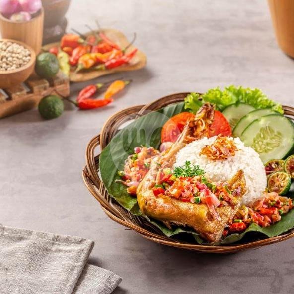Nasi Ayam Sambal Matah menu Waroeng Kaligarong, DI. Panjaitan