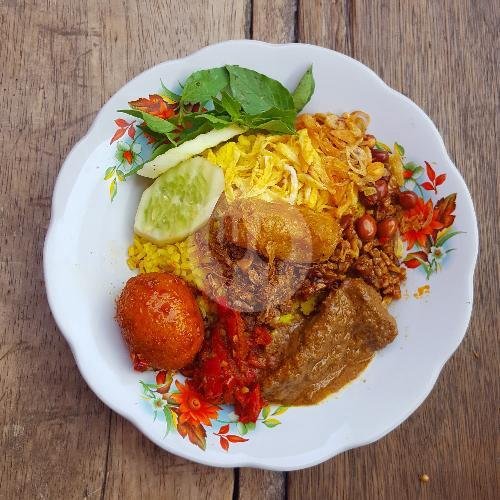 Nasi Kuning + Telor Ceplok Balado menu Nasi Kuning Pekalangan 1981, Pekalipan