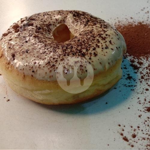 Milky Almond menu Donat Pipin Donuts, Logam Buahbatu
