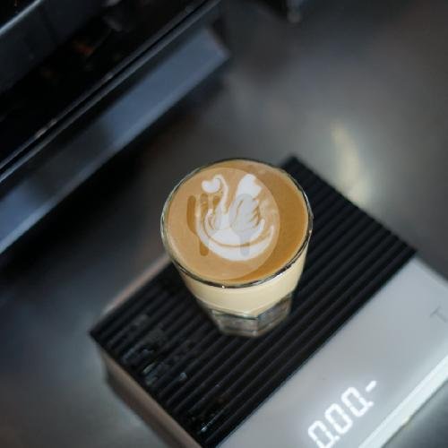 Caffe Latte (Iced) menu Pull And Shot