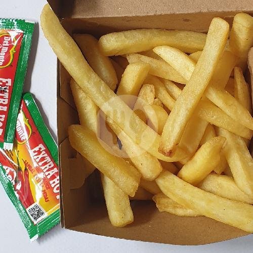 Kentang Goreng + Saos Sambal menu Kebab Turki Baba Rafa, Warung Dimas