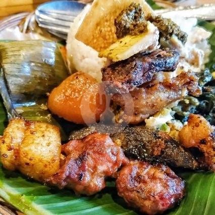 Petualangan Rasa di Warung Bu Komang: Surga Kuliner Bali di Yogyakarta