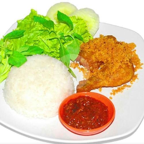 Ayam Tulang Lunak menu Ayam Goreng Tulang Lunak Mbak Titik, Sriwedari