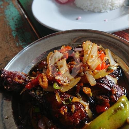 Nasi Hainam Ayam Jumbo (Cantumkan Pilihan Ayam : Rebus/Panggang/Goreng Mentega) menu Olly Hai, H. Mesri