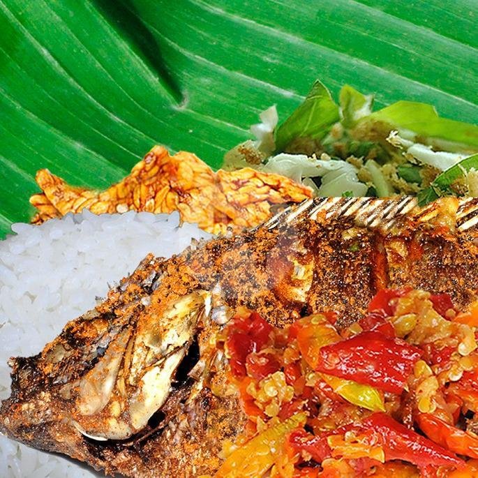Naskot Ayam Geprek menu Ayam Penyet Surabaya, Tasikmalaya