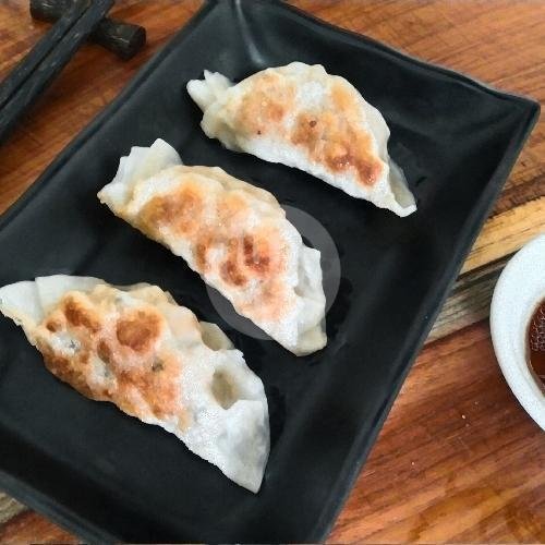 Salmon Spicy Roll (8 Pcs) menu Nomoni Sushi & Bento, Limo