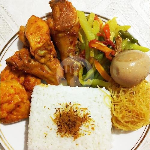 Nasi Campur menu Warung 4 Mata, Letjen Panjaitan