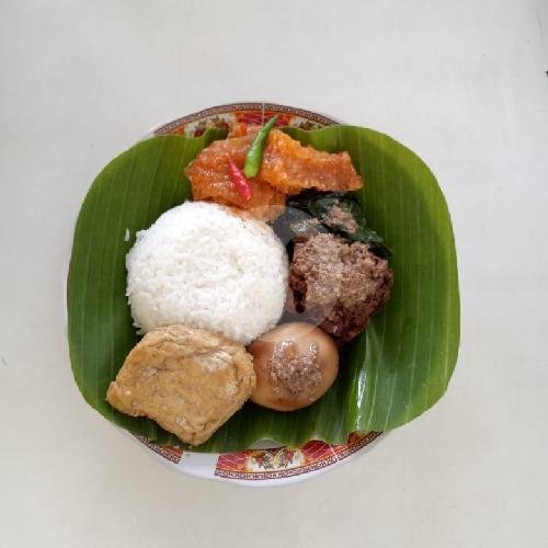 Nasi Putih menu Gudeg Mbak Wiek, Jalan Adisucipto 12