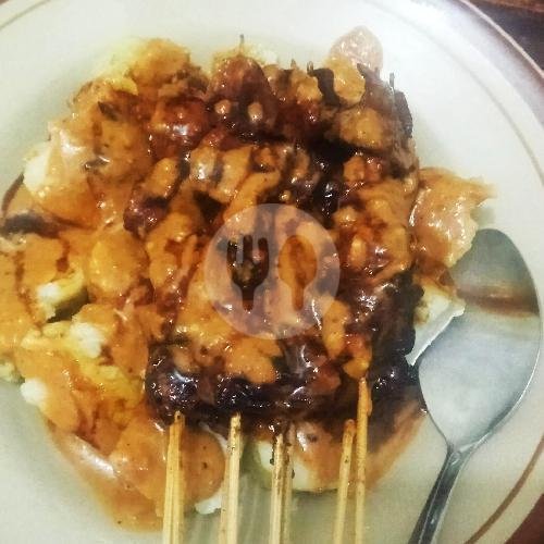 Sate 7 Tusuk + Lontong menu Sate Ayam Ponorogo Pak Suci, Bendosari