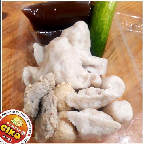 Paket Hemat 1 B (8 Pempek Kecil) menu Pempek Ciko 26 Ilir, KH Hasyim Asyari