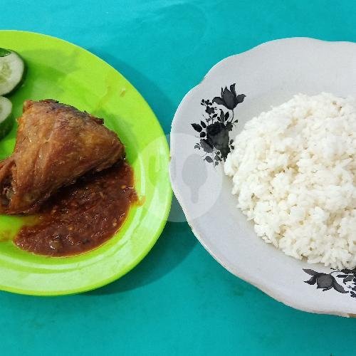 Nasi Biasa / Uduk + Ayam menu Pecel Lele Maharani, Tuparev