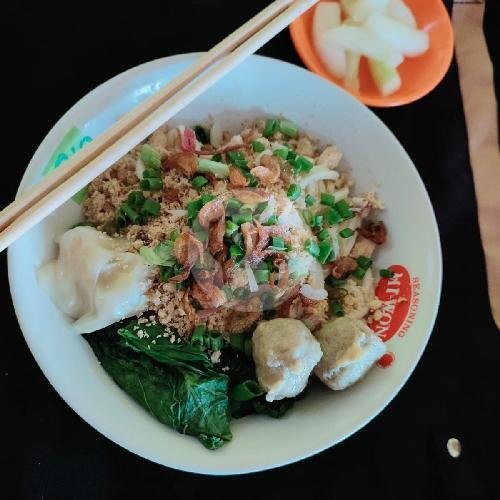 Pangsit Kuah menu Mie Gandrung, Teratai