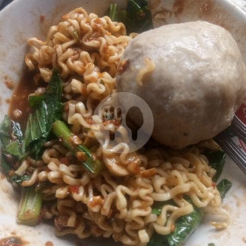 Mie Ayam Baso Besar menu Baso mas yanto, Cimahi