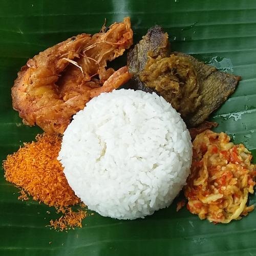 Nasi Campur Madura + Cumi Hitam menu Dapur Bu Dewi, Dharmahusada