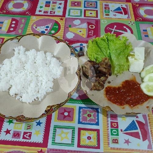 Pecel Lele Ade: Surga Kuliner Pecel Lele di Padang yang Wajib Dicoba