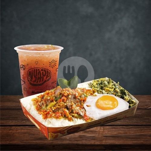 PaHe Sei Sapi Asap Sambal Matah menu Nyapii - Sei Sapi Asap, Probolinggo