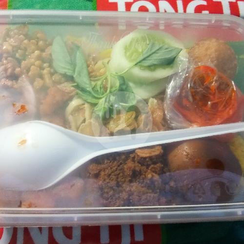 Nasi Kuning Mba Yanti: Sarapan Lezat dan Terjangkau di Cirebon