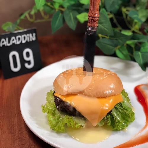 Combo Beef Burger Yasmin menu Kopi Pasir Aladdin & Yasmin Burger, Veteran
