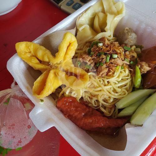 Pangsit Mie Ayam Mila: Surga Kuliner di Dukuh Kupang Timur