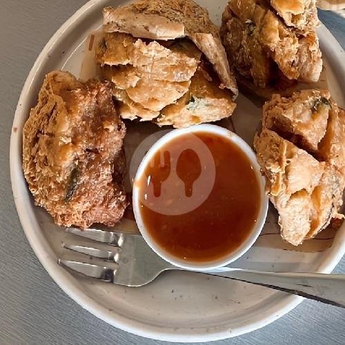 Burnt Cheese Cake menu Tampa Coffee, 27 Jl. Mgr. Sugiyo Pranoto