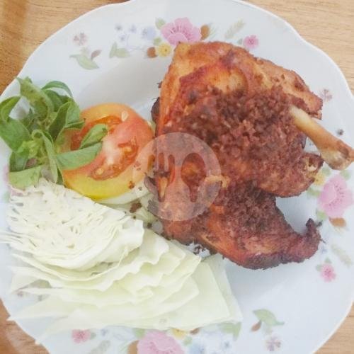 Nasi + Ayam Goreng Bumbu Bu Ranti - Dada menu Ayam Goreng Bu Ranti Jogja, Banguntapan