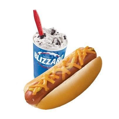 Combo Hotdog & Reguler BlizzardÂ® OreoÂ® menu Dairy Queen, Tunjungan Plaza