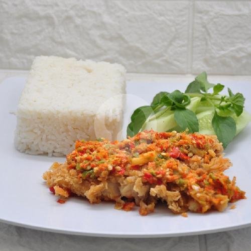 Nasi Lalapan Ayam Krispy menu Pangestu Pecoro, Kadang Kidul